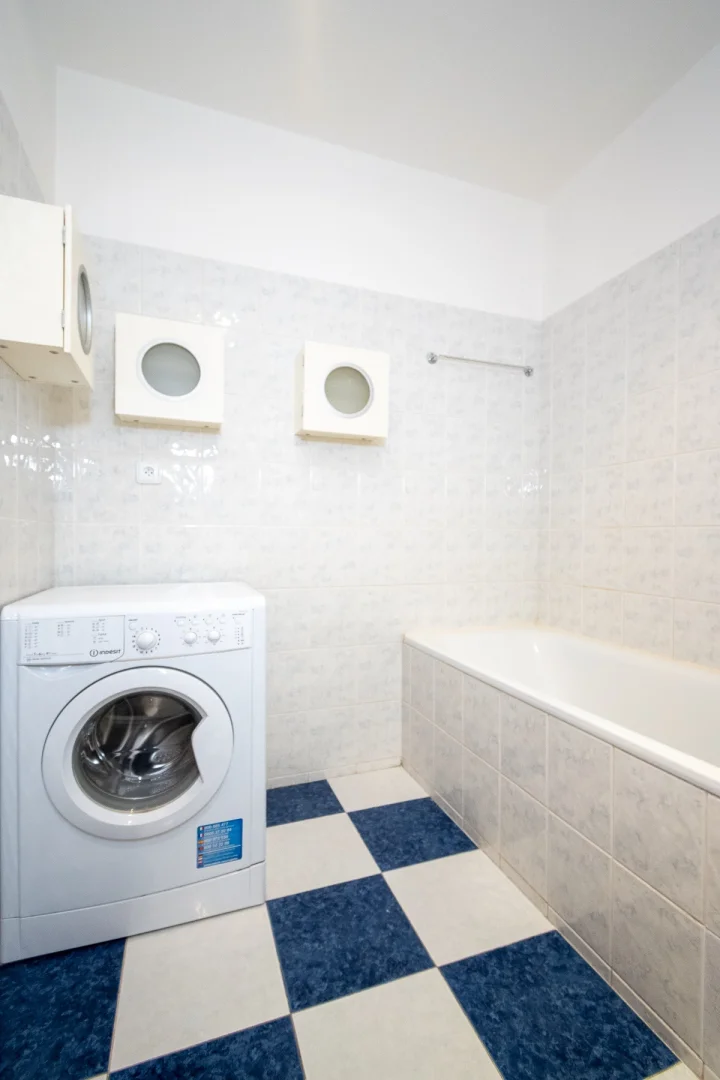 Pronájem bytu 3+kk, 84m², ulice Holandská, Praha - Vršovice