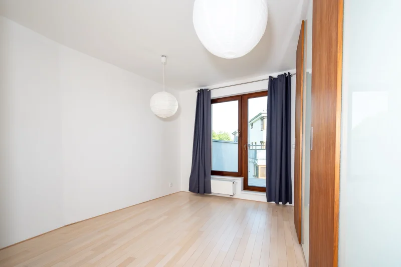 Pronájem bytu 3+kk s terasou, ulice Jeřabinová, Praha Smíchov