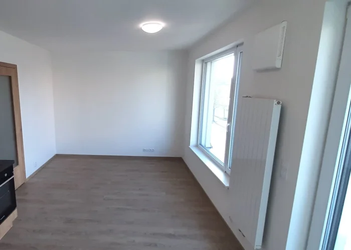 Pronájem moderního bytu 1+kk, 33 m2 + balkon,  Praha 7 - Holešovice