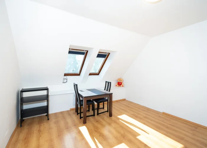 Pronájem byty 1+kk, 26 m² - Praha - Vršovice