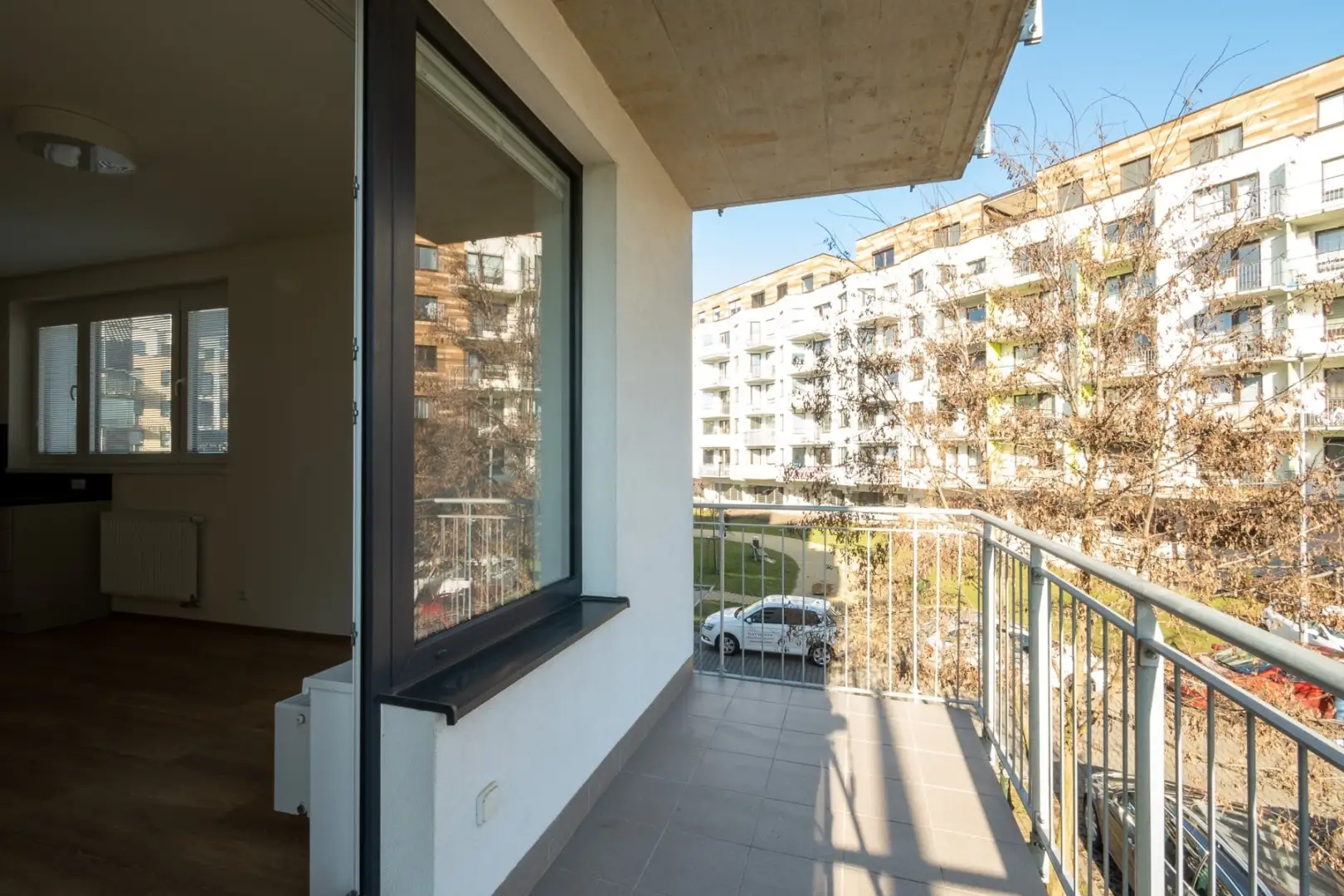 Pronájem bytu 2+kk/B/G, nezařízený, 55m², Praha 9 - Střížkov