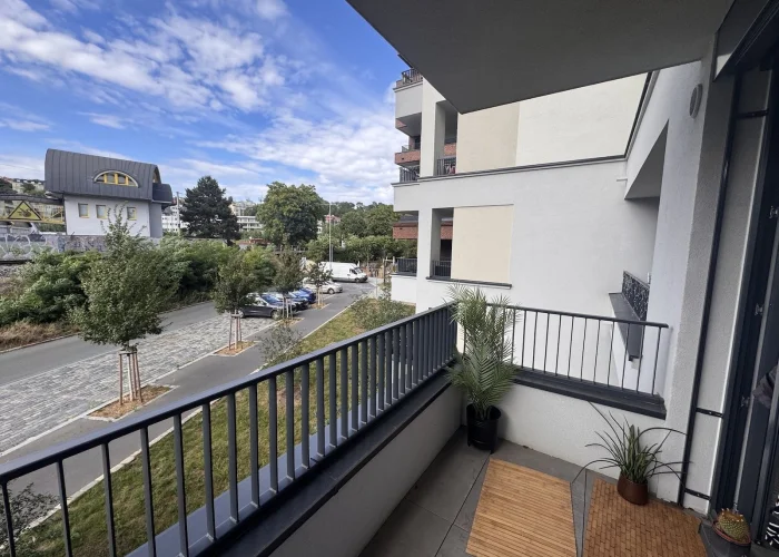 Pronájem bytu 2+kk/B, 45 m², nezařízený, Praha 4 - Nusle