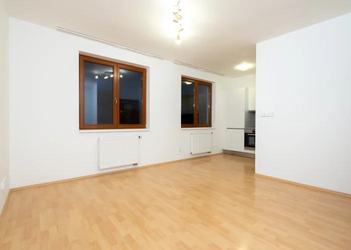 Pronájem bytu 1+kk 30m² - Praha - Malešice