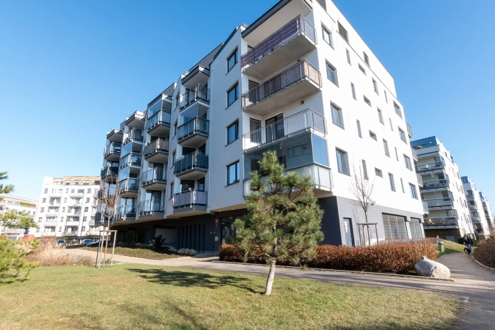 Pronájem bytu 2+kk/B/G, nezařízený, 55m², Praha 9 - Střížkov