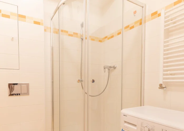 Pronájem byty 1+kk, 33 m² - Praha - Vysočany