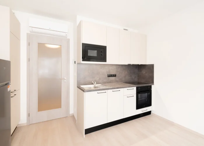 Pronájem bytu 1+kk 32 m², Praha - Hloubětín