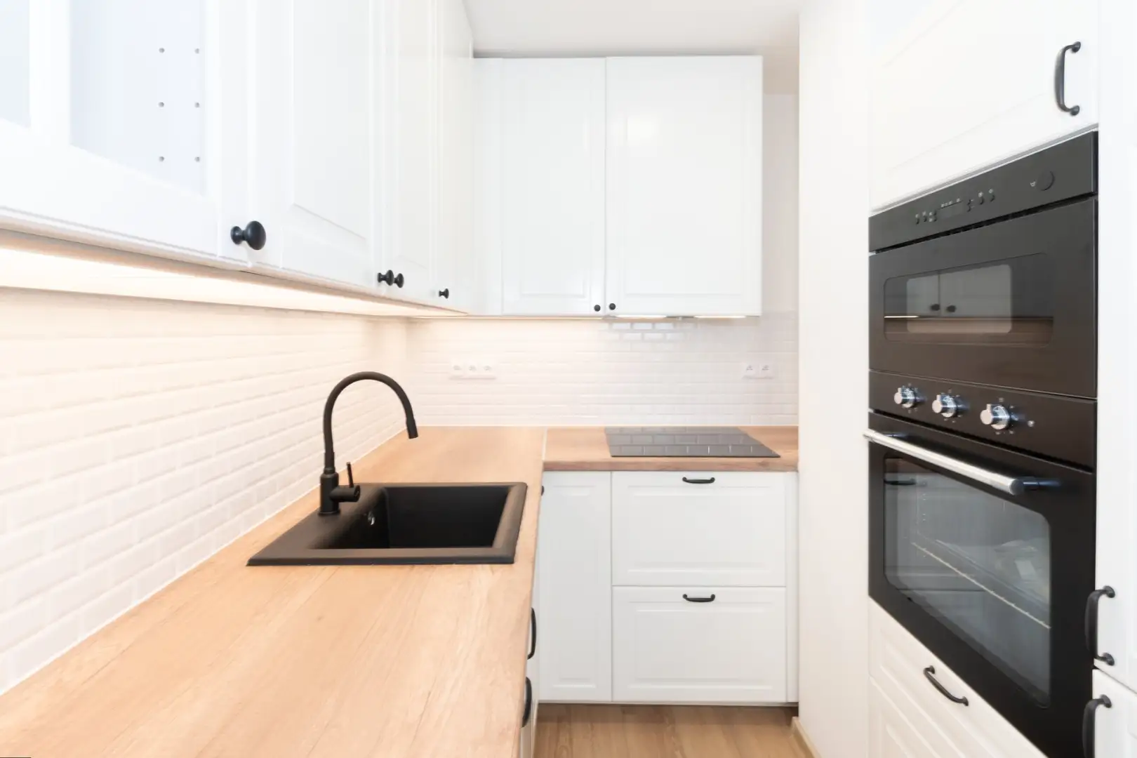 Pronájem bytu 1+1/L, 38 m², Praha - Bohnice