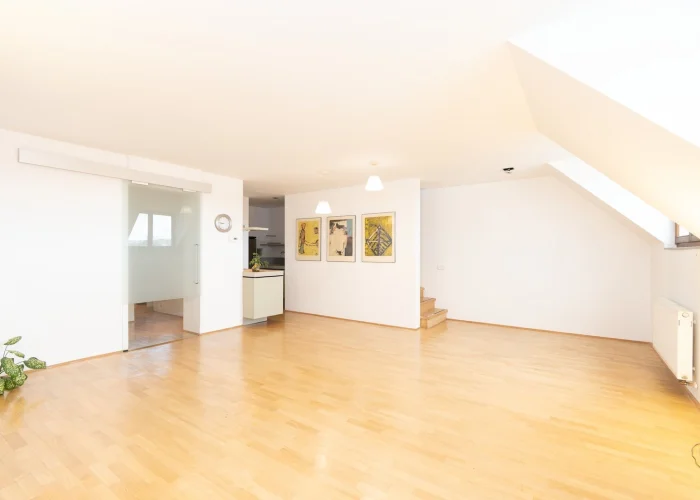 Pronájem mezonetového bytu 2+kk, 103m², zařízený, Pod Vilami, Praha 4 - Nusle