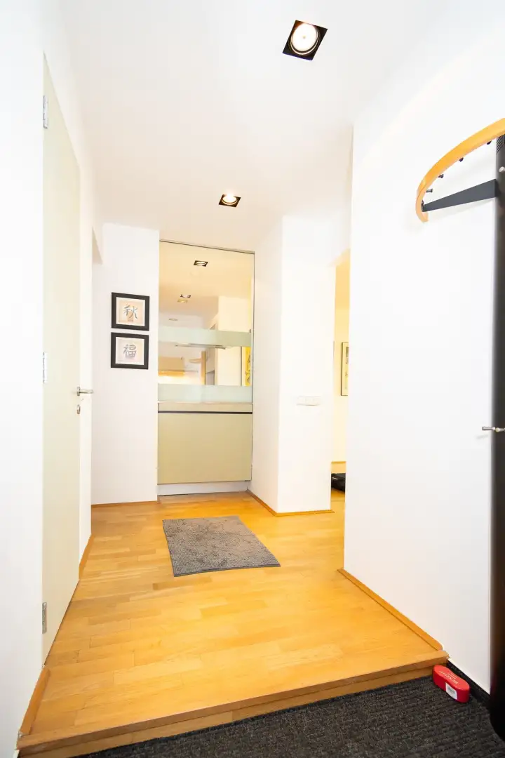 Pronájem mezonetového bytu 2+kk, 103m², zařízený, Pod Vilami, Praha 4 - Nusle