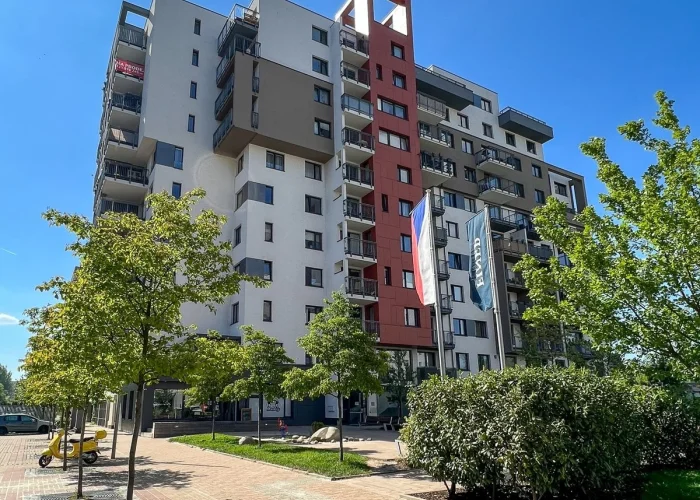 Pronájem byty 1+kk, 56 m² - Praha - Vysočany