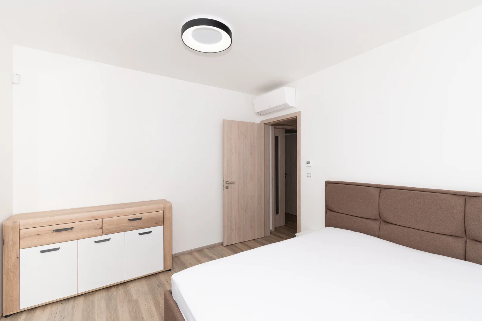 Pronájem bytu 3+kk, 94 m² - Praha - Radlice
