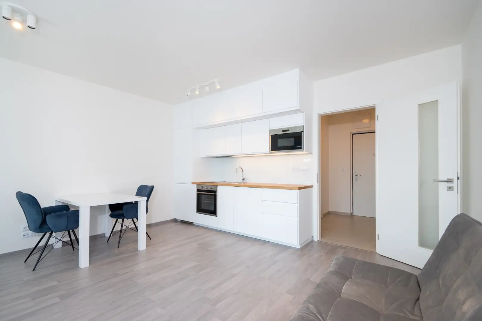 Pronájem bytu 1+kk, ulice Olgy Havlové 2916/44, Praha - Žižkov