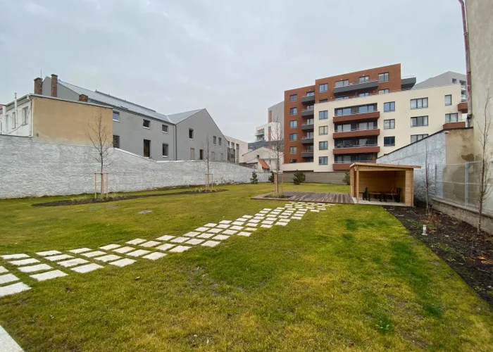 Pronájem bytu 1+kk, 33m2 s balkonem Praha Holešovice
