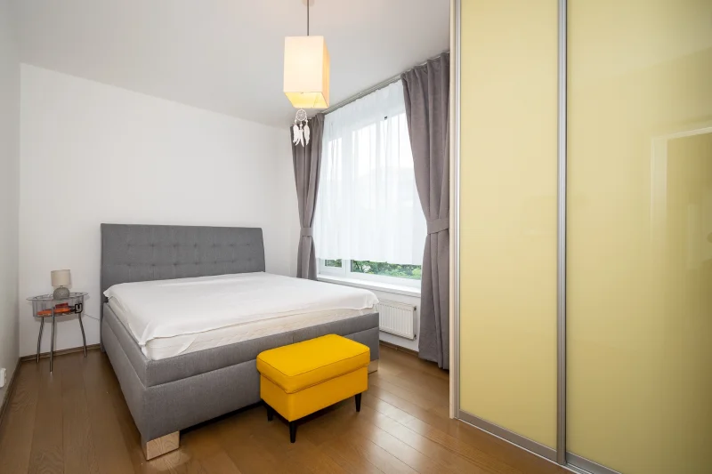 Pronájem zařízeného bytu 2+kk,  60m² s balkonem, Praha - Prosek