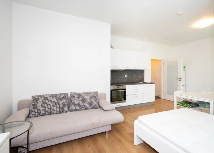 Pronájem byty 1+kk, 33 m² - Praha - Hlubočepy