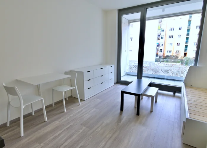 Pronájem bytu 1+kk o výměře 33 m² s lodžií v lokalitě Praha - Košíře