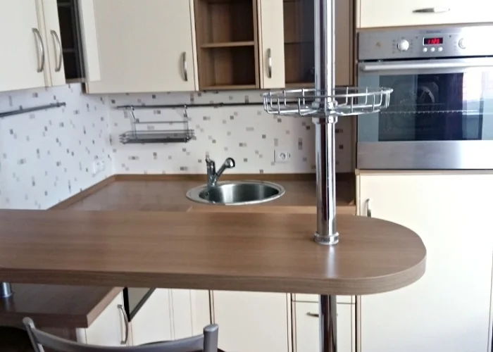 Pronájem bytu 1+kk o výměře 32m² - Praha - Hlubočepy