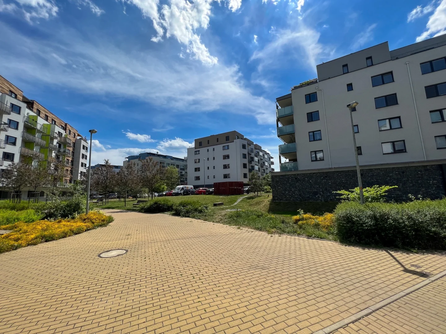 Pronájem bytu 4+kk s terasou, ulice Zakšínská 609/13, Praha - Střížkov