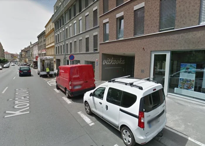 Pronájem garážového stání 12 m²  Praha Žižkov