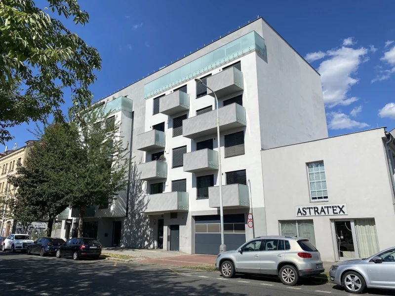 Pronájem bytu 1+kk/B, 33 m2, zařízený/nezařízený, Praha 7 - Holešovice
