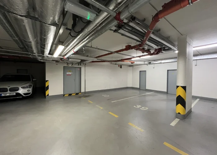 Pronájem garážové stání, 15 m² - Praha - Libeň