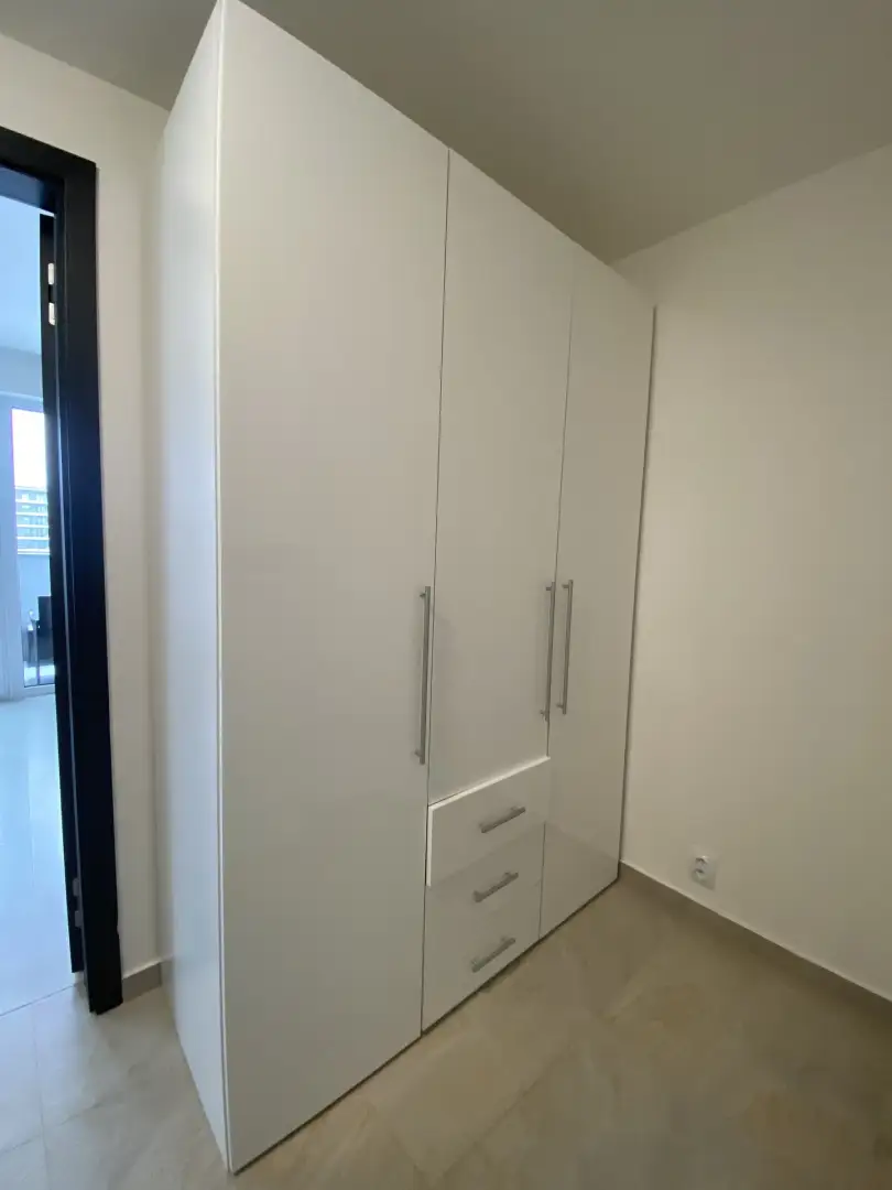 Pronájem bytu 1+kk/B, 33 m2, zařízený/nezařízený, Praha 7 - Holešovice