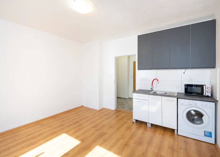 Pronájem byty 1+kk, 26 m² - Praha - Vršovice