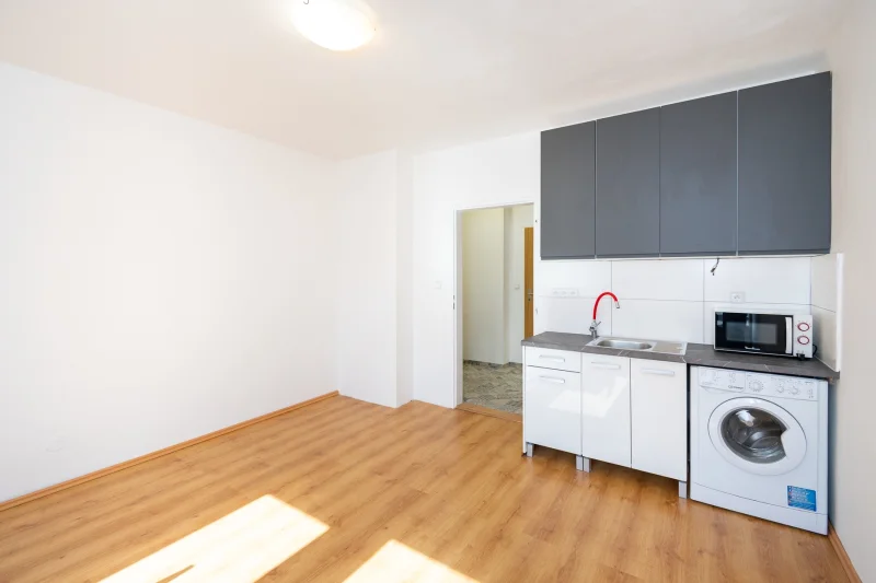 Pronájem byty 1+kk, 26 m² - Praha - Vršovice