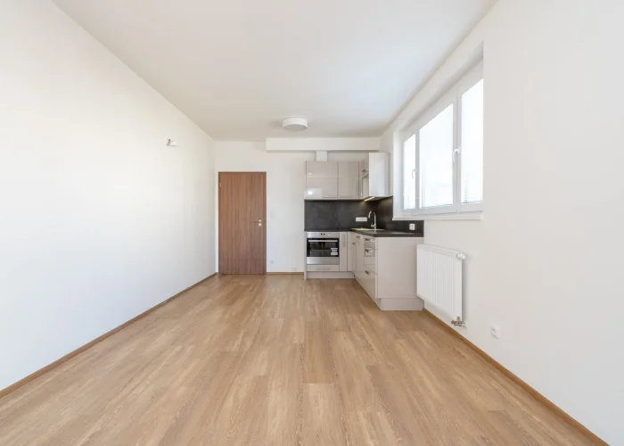Pronájem bytu 2+kk/B/G, nezařízený, 55m², Praha 9 - Střížkov