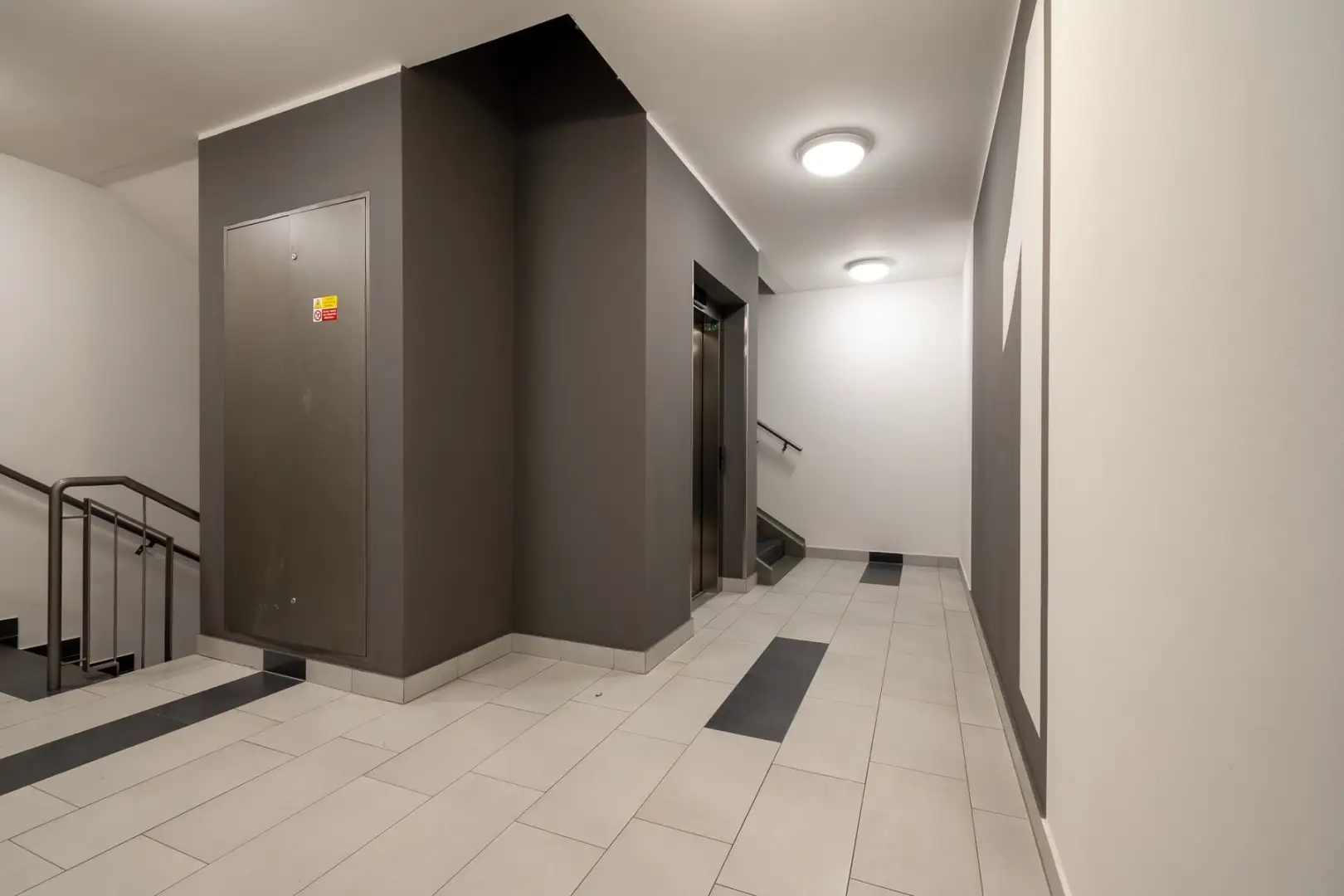 Pronájem bytu 2+kk/B/G, nezařízený, 55m², Praha 9 - Střížkov