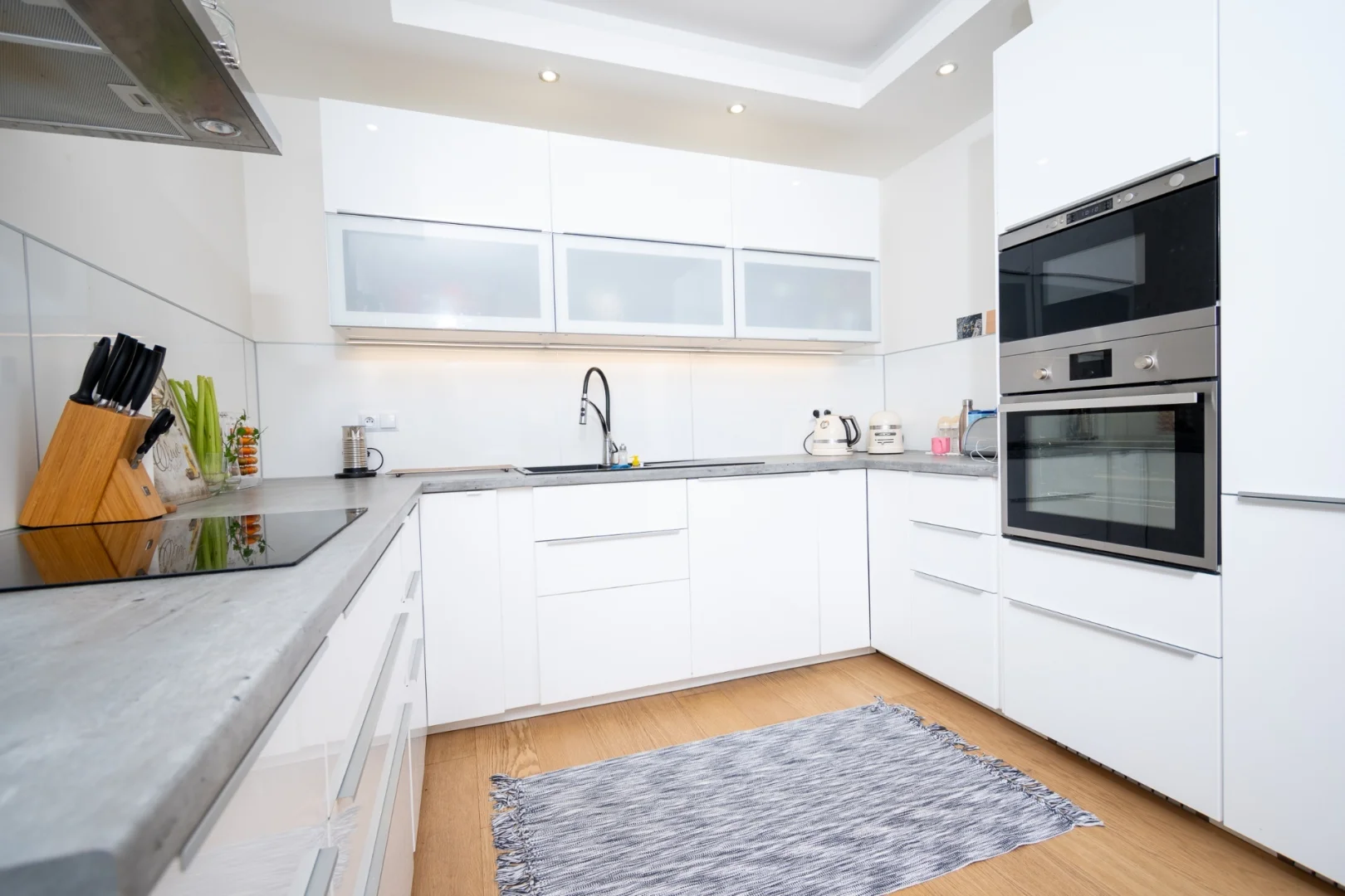 Pronájem bytu 4+kk/G/Z o výměře 120 m²  Praha - Košíře