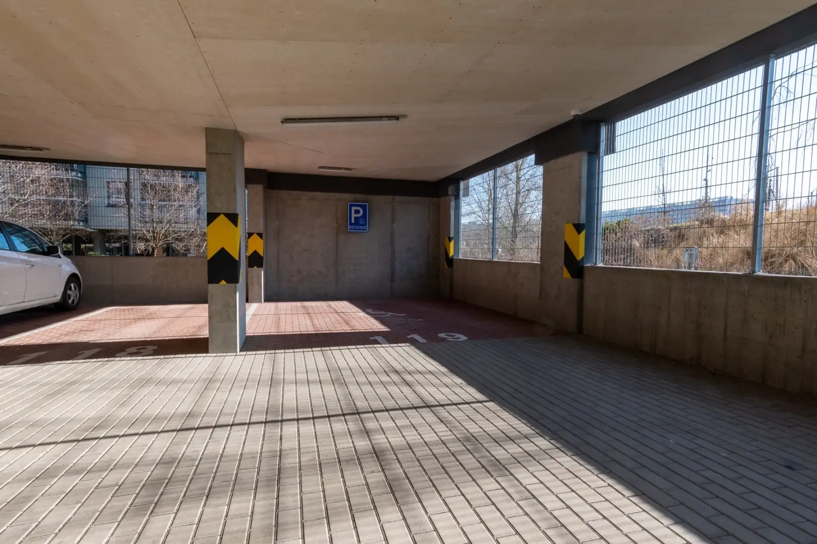 Pronájem bytu 2+kk/B/G, nezařízený, 55m², Praha 9 - Střížkov