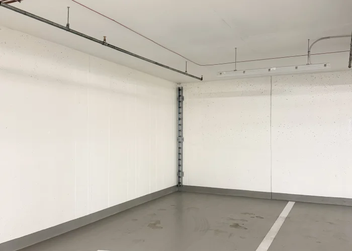 Pronájem garážového stání, 15 m² - Praha - Hloubětín
