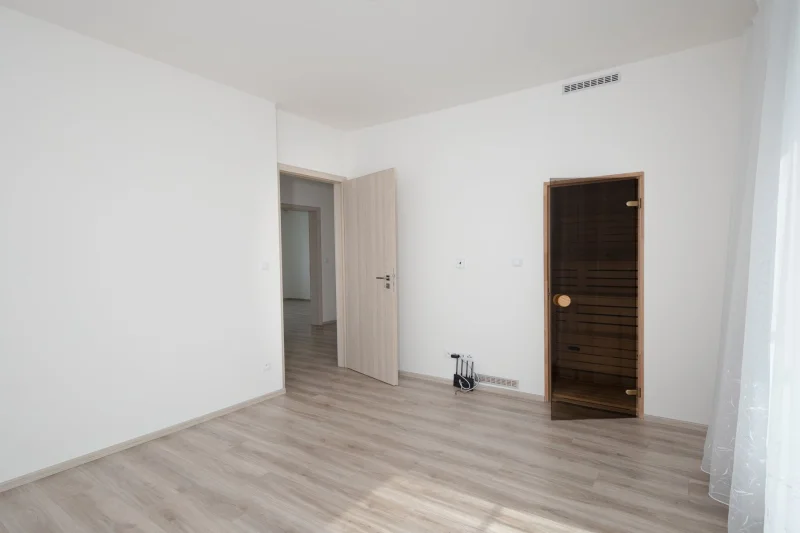 Pronájem rodinného domu se zahradou Praha Březiněves