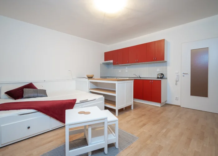 Pronájem byty 1+kk  s výměrou 28m² a vlastním parkováním  Praha - Stodůlky
