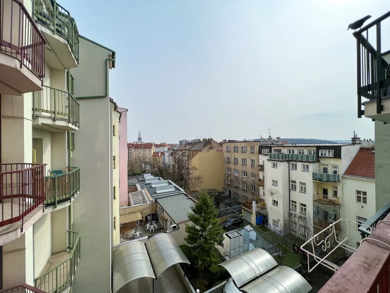 Pronájem bytu 3+kk, 84m², ulice Holandská, Praha - Vršovice