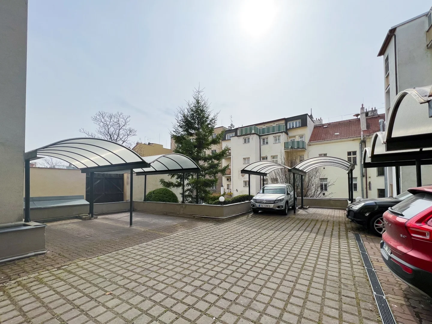 Pronájem bytu 3+kk, 84m², ulice Holandská, Praha - Vršovice