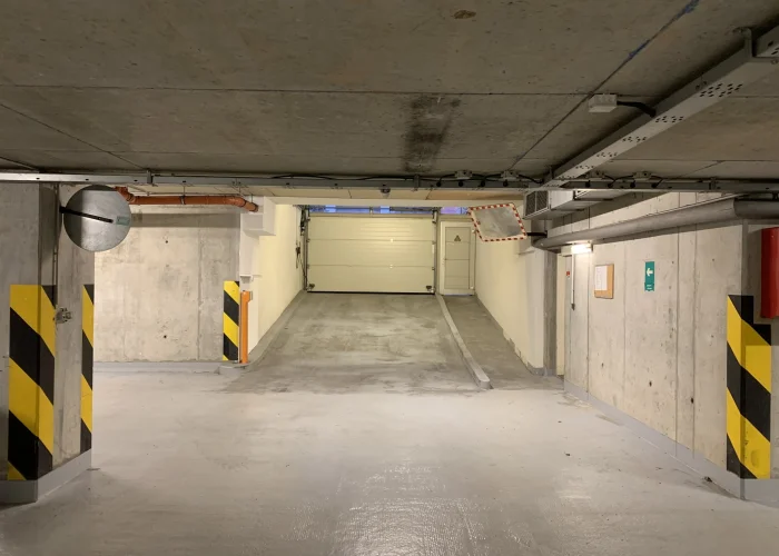 Pronájem garážové stání, 15 m² - Praha - Smíchov