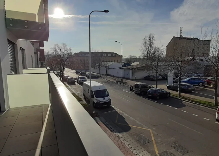 Pronájem bytu 1+kk, 33m2 s balkonem