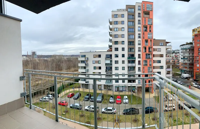 Pronájem bytu 2+kk s balkonem a garáží, ul. Pod Harfou, Praha - Vysočany