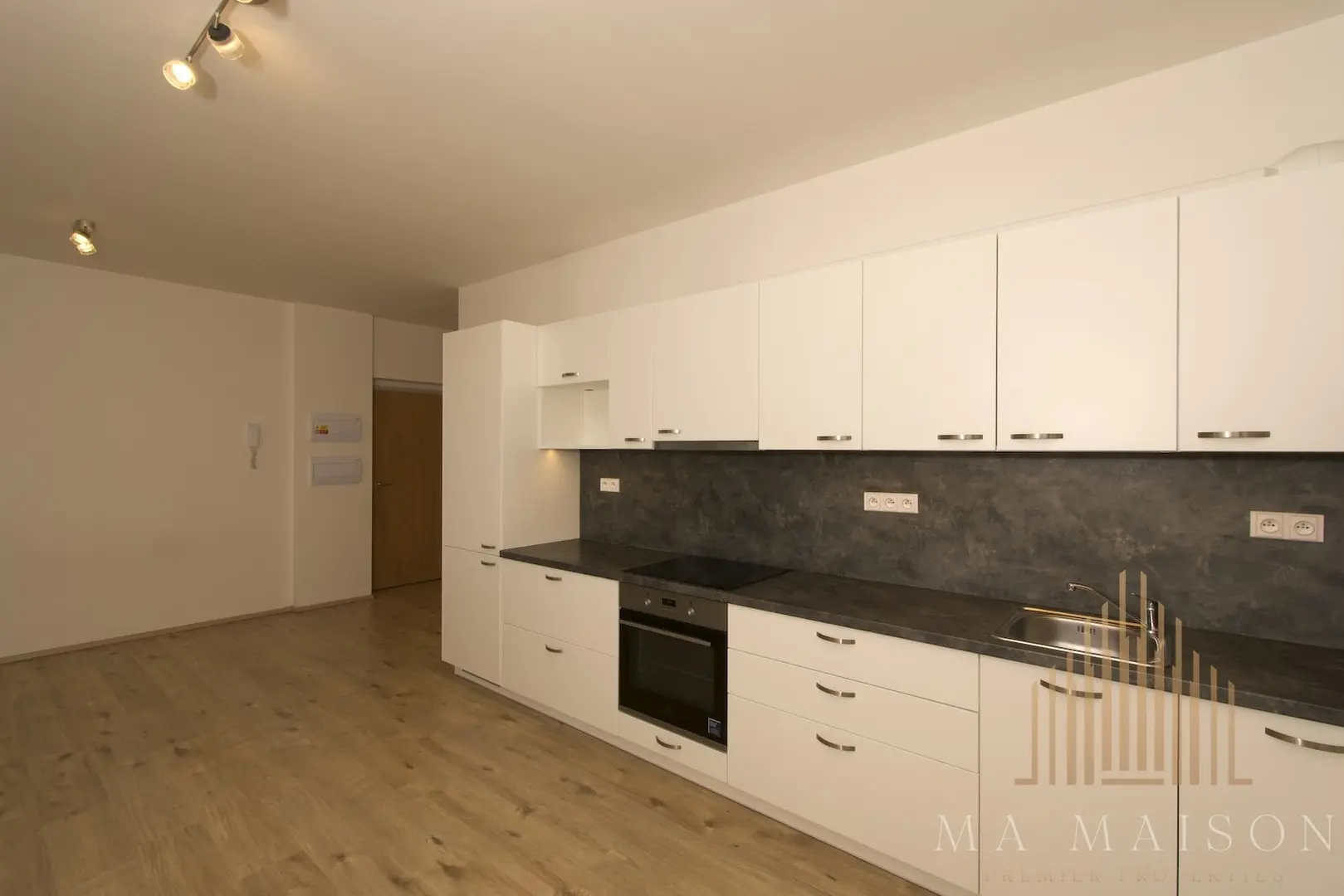Pronájem bytu 2+kk/B/G/S, 45 m², nezařízený, Rakovník II