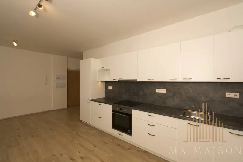 Pronájem bytu 2+kk/B/G/S, 45 m², nezařízený, Rakovník II