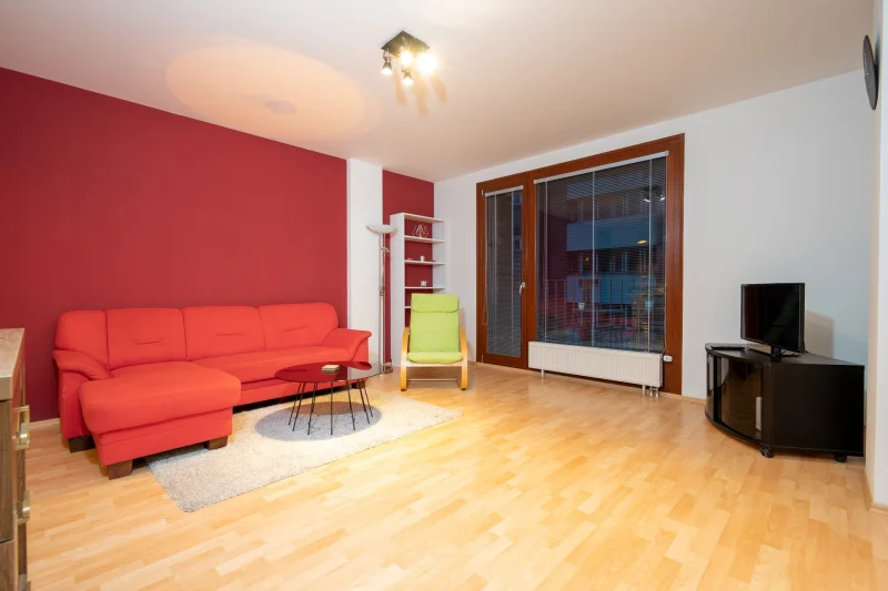 Pronájem bytu 2+kk  o výměře 55 m²  - Praha - Holešovice