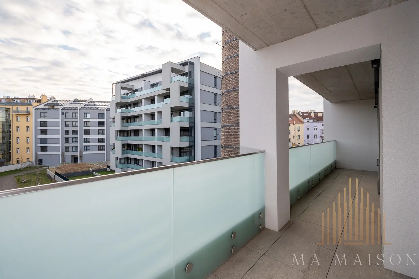 Pronájem bytu 3+kk, ulice V Horkách, Praha Nusle