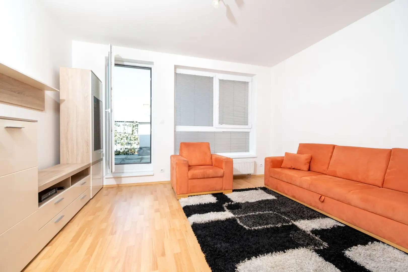 Pronájem bytu 2+kk/T/G o velikosti 52 m² - Praha - Vysočany
