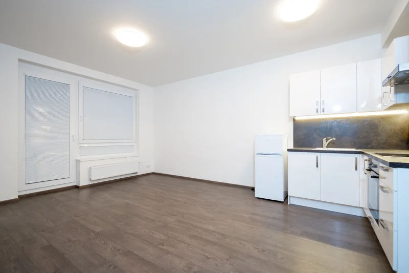 Pronájem bytu 1+kk, ulice Makedonská, 34 m² + balkon