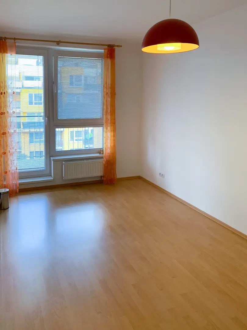 Pronájem bytu 2+kk/B/G o výměře 50m²  v lokalitě Praha - Vysočany