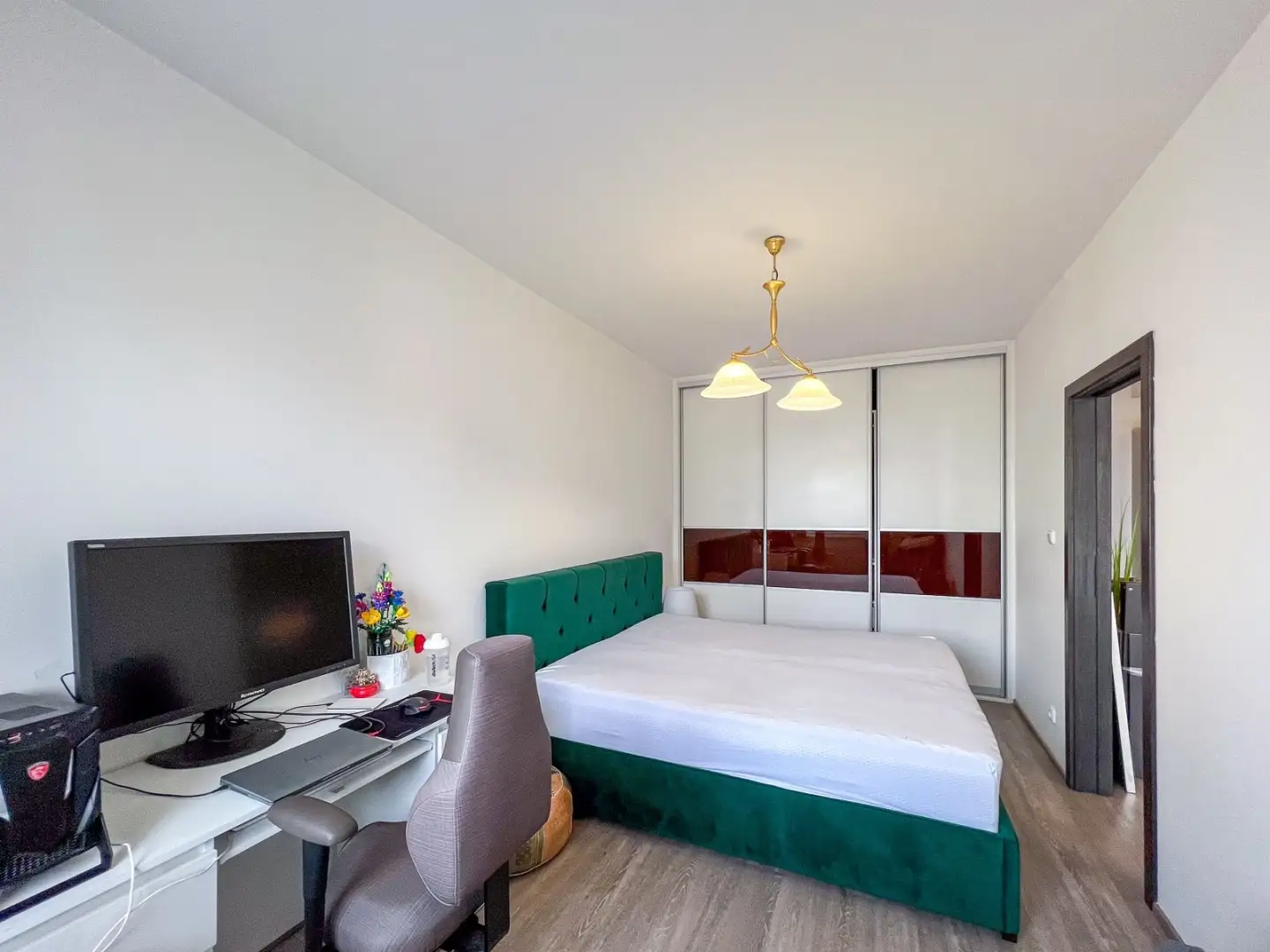 Pronájem bytu 2+kk, 57 m² - Praha - Vysočany