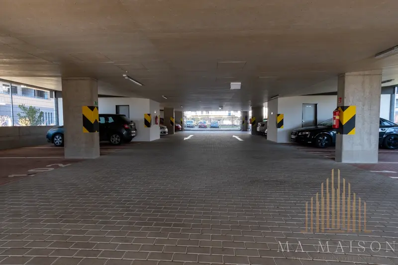 Pronájem bytu 2+kk/B/G, nezařízený, 55m², Praha 9 - Střížkov
