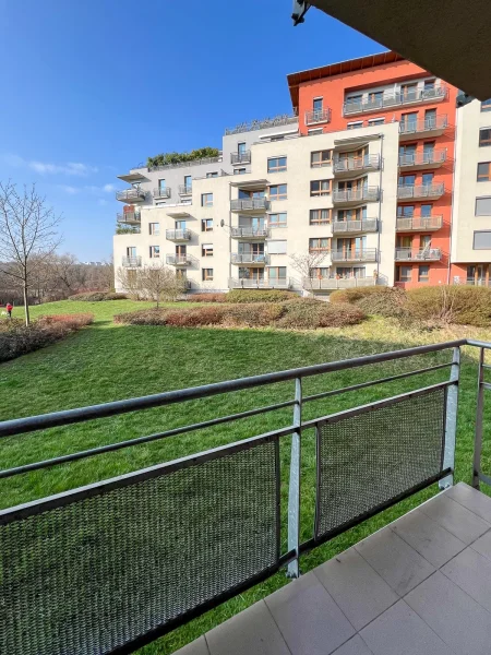 Pronájem bytu 1+kk, 52 m², ulice Mattioliho - Praha - Záběhlice